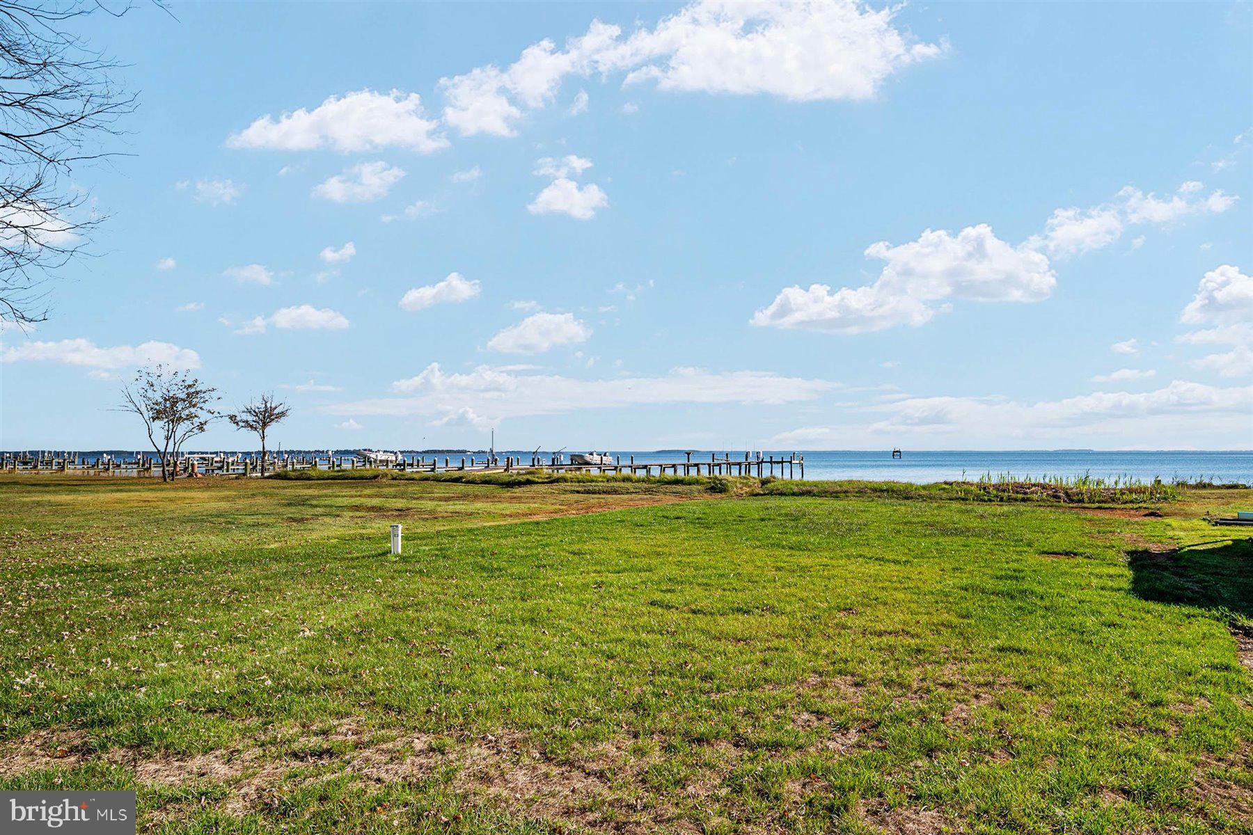 ROMANCOKE ON THE BAY - Residential