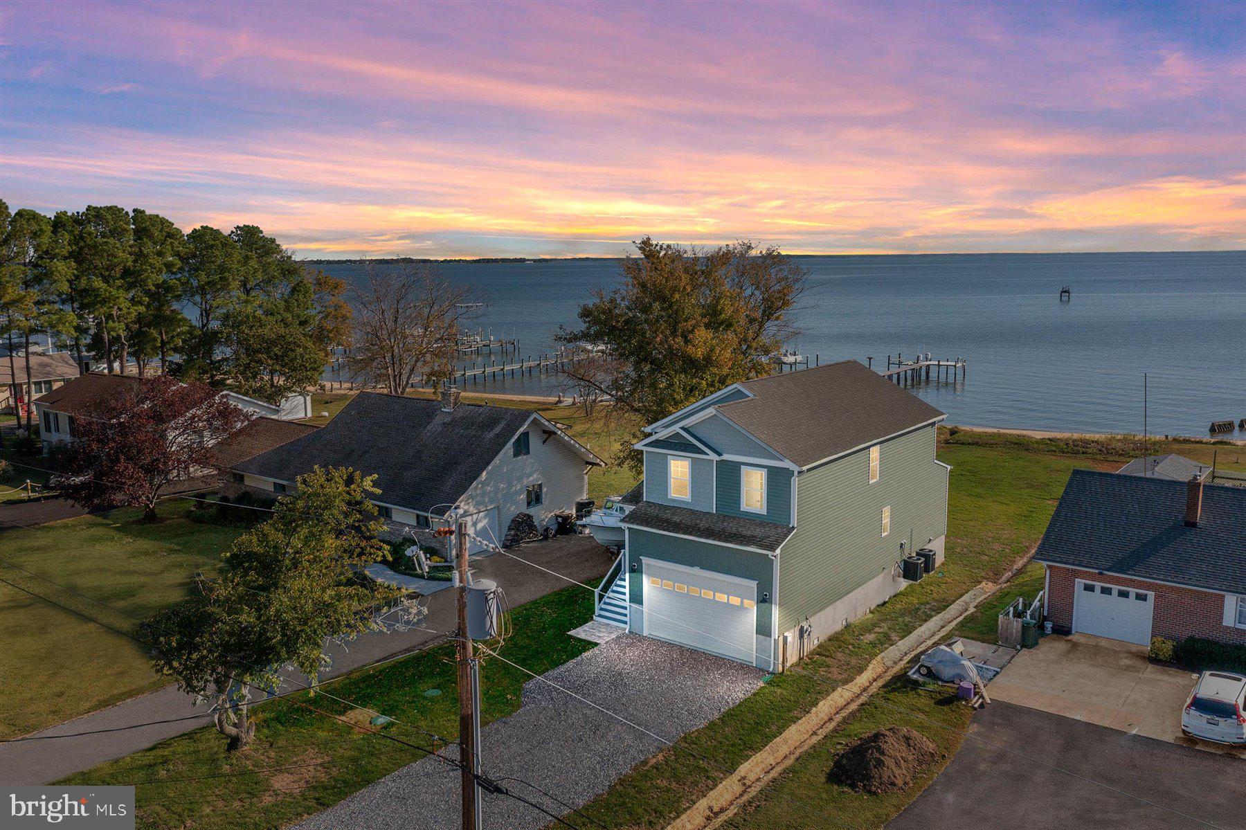 ROMANCOKE ON THE BAY - Residential