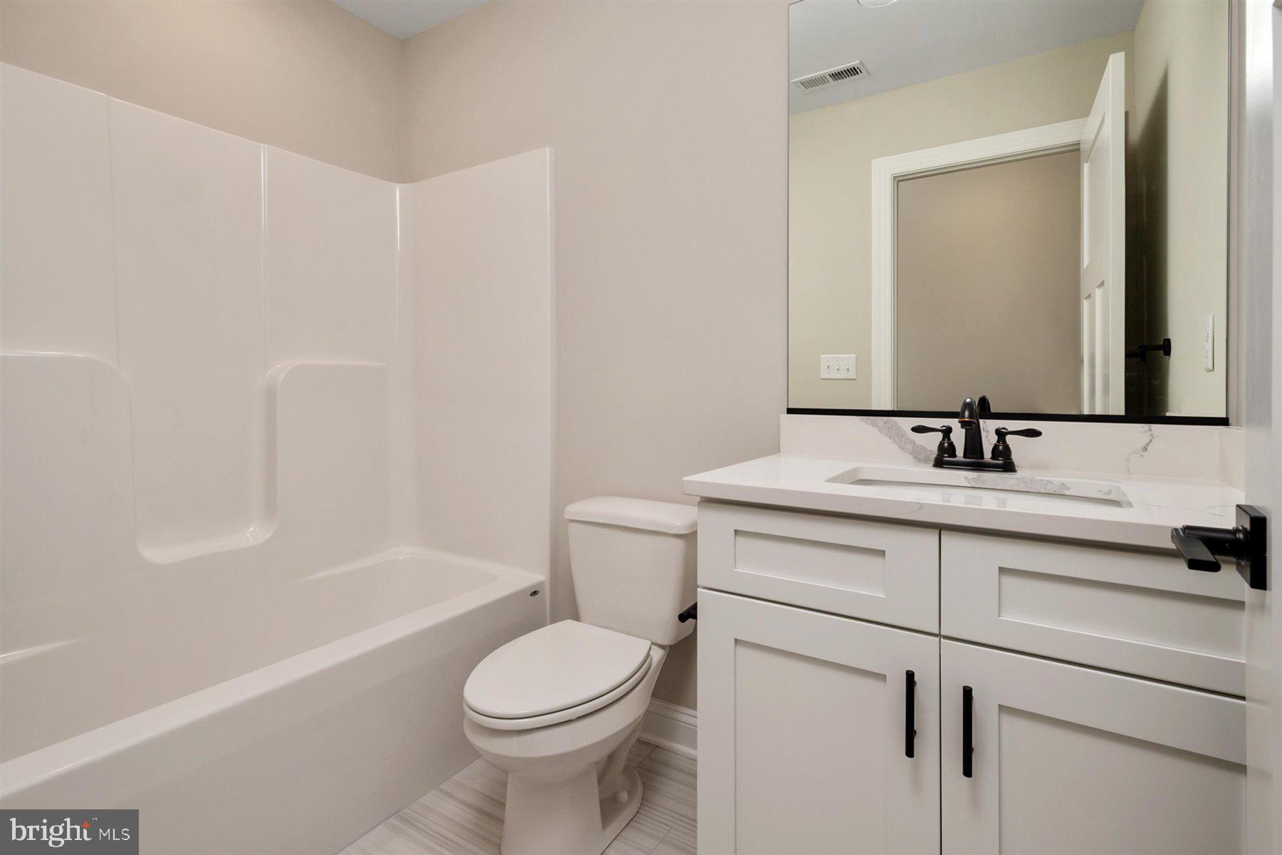 ROMANCOKE ON THE BAY - Residential