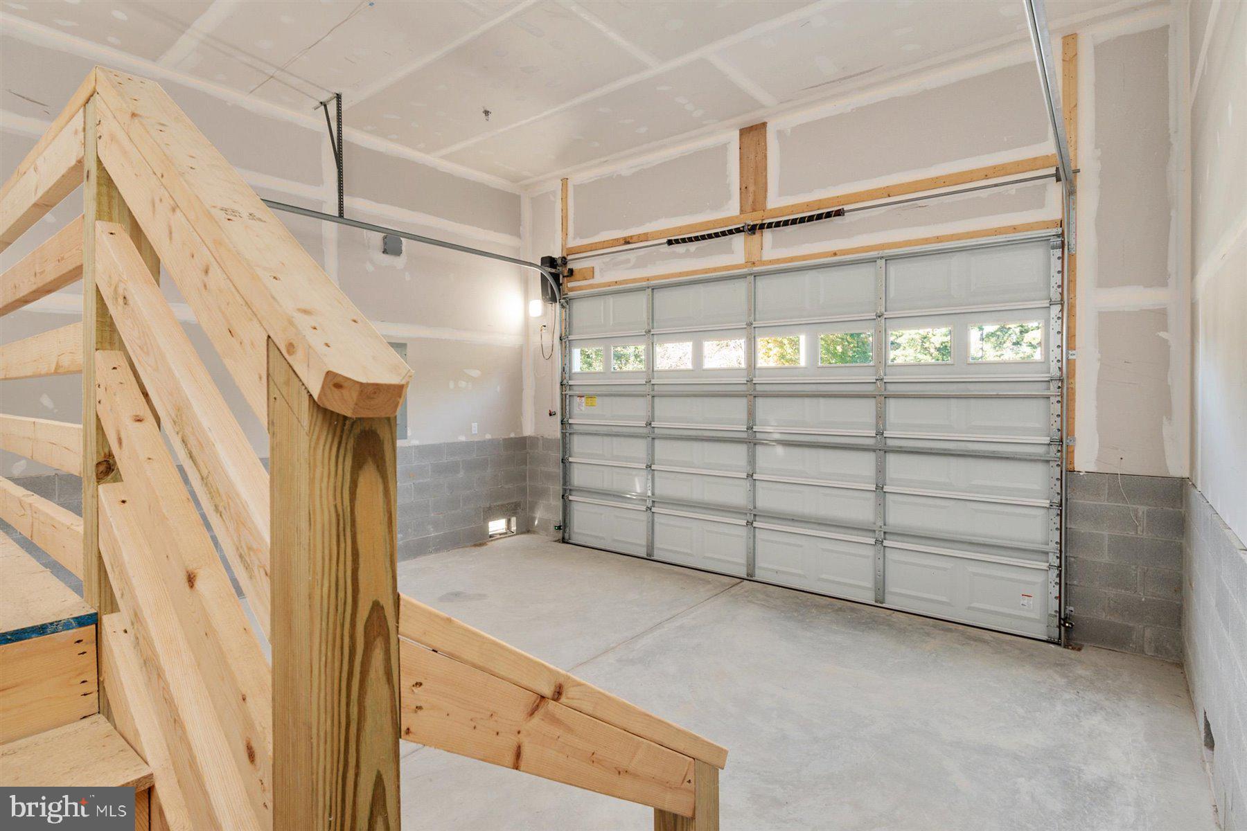 ROMANCOKE ON THE BAY - Residential