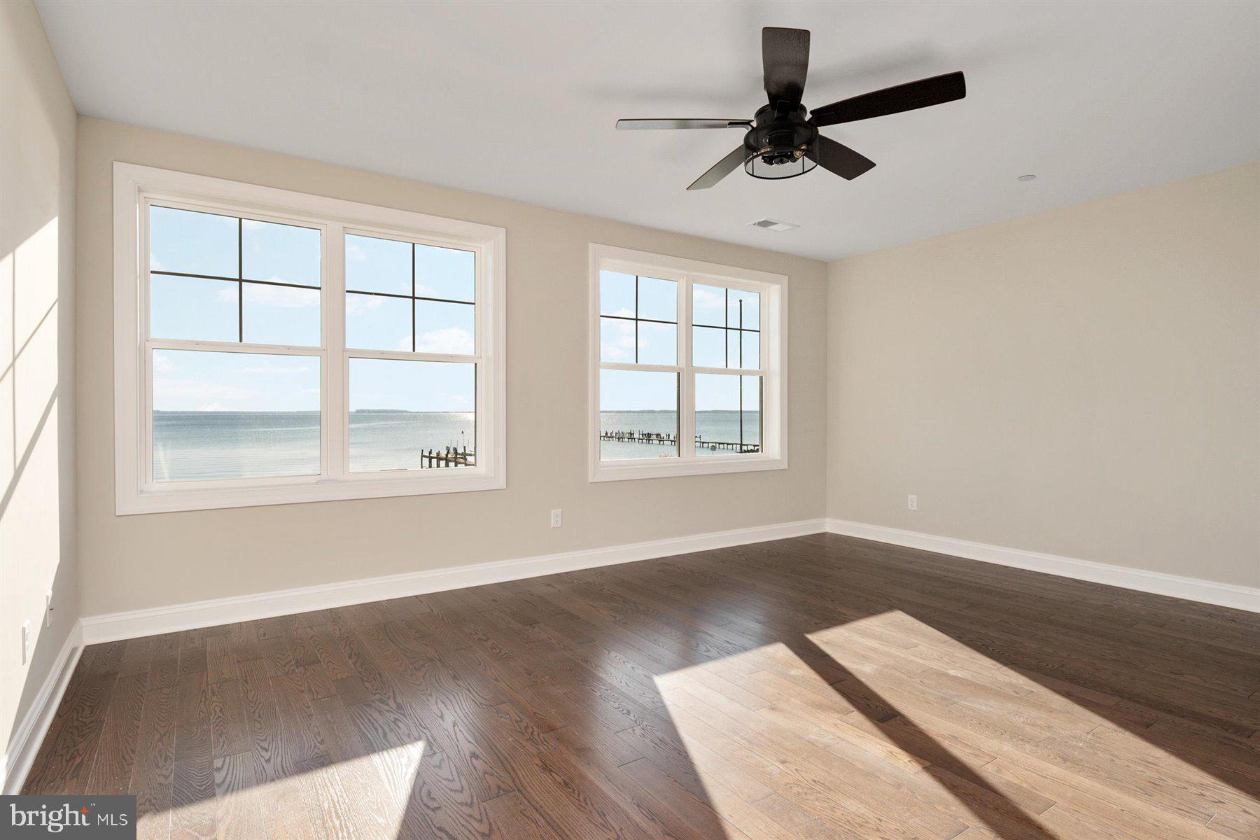 ROMANCOKE ON THE BAY - Residential