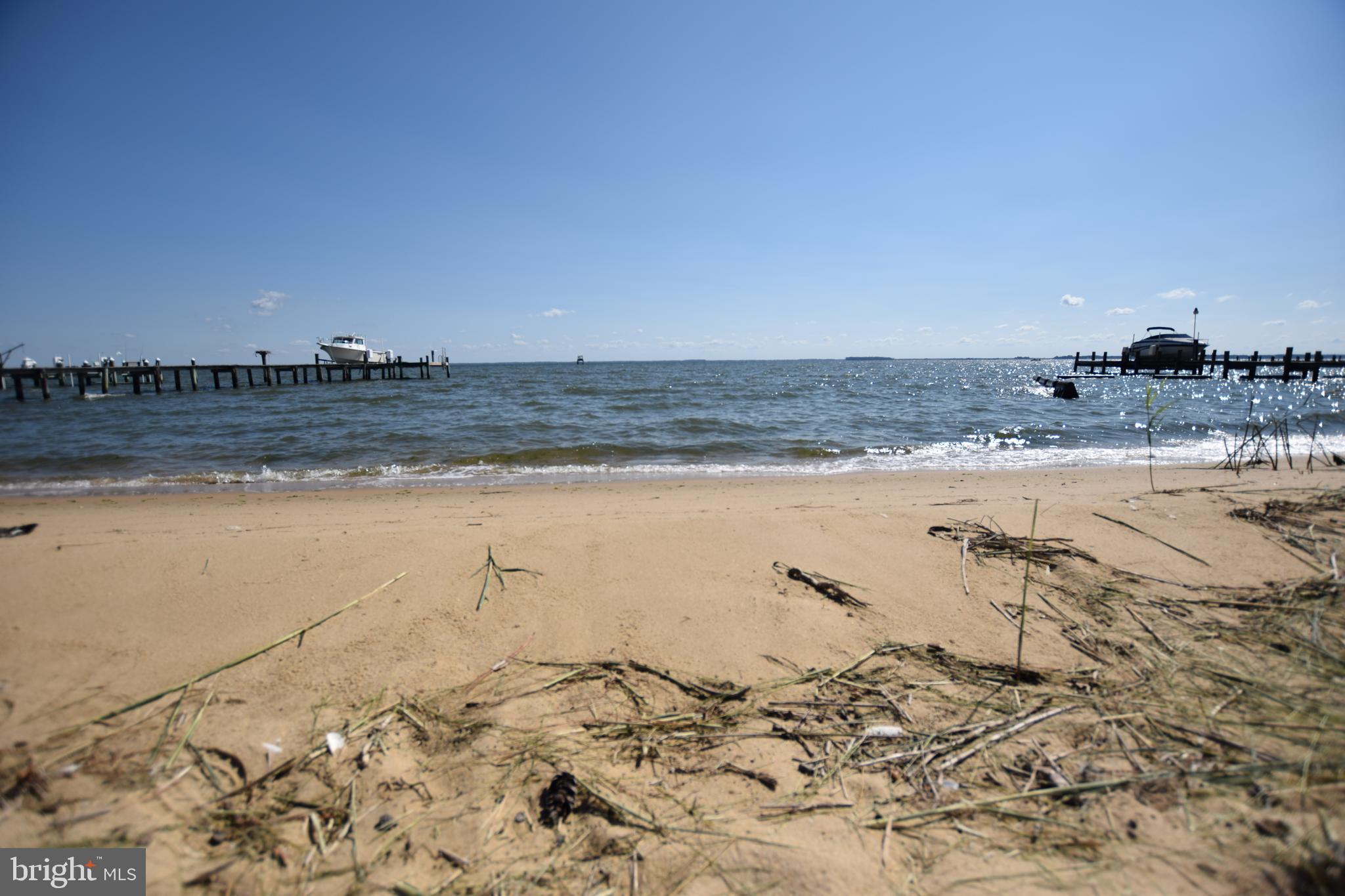 ROMANCOKE ON THE BAY - Residential