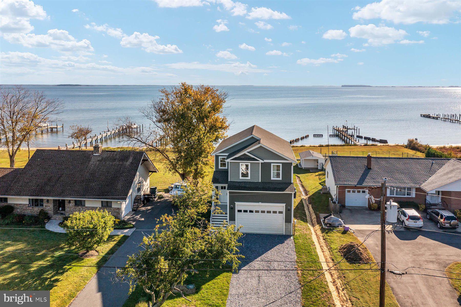 ROMANCOKE ON THE BAY - Residential