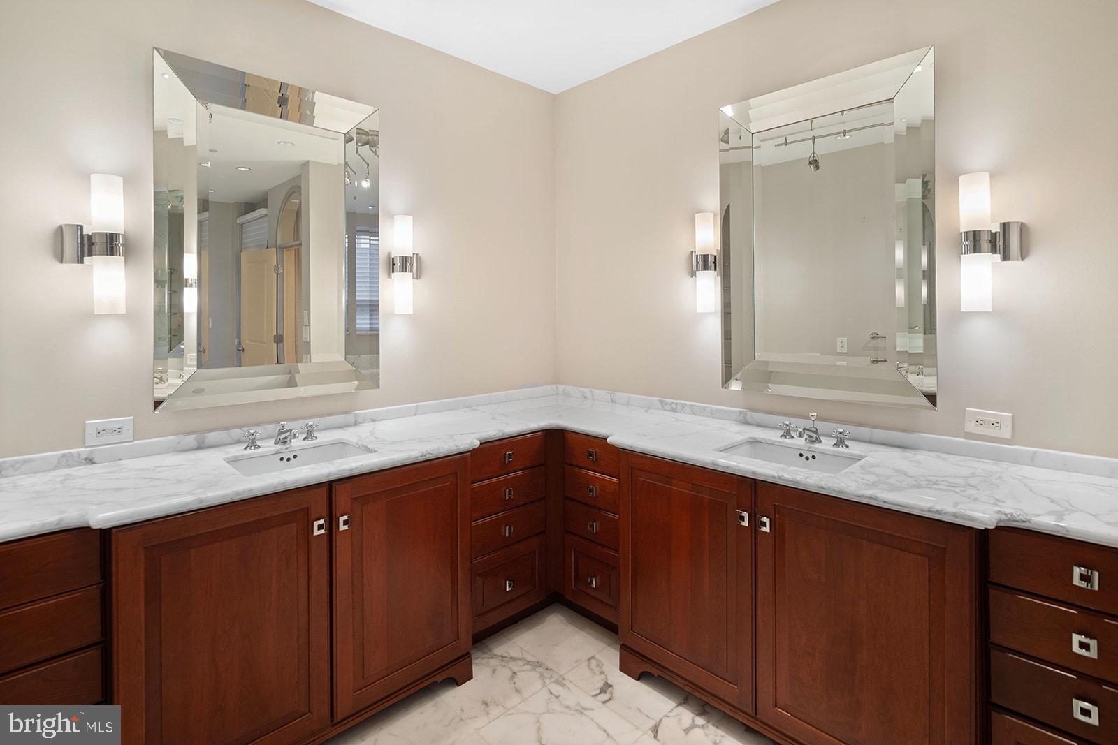 OLD CITY - Residential