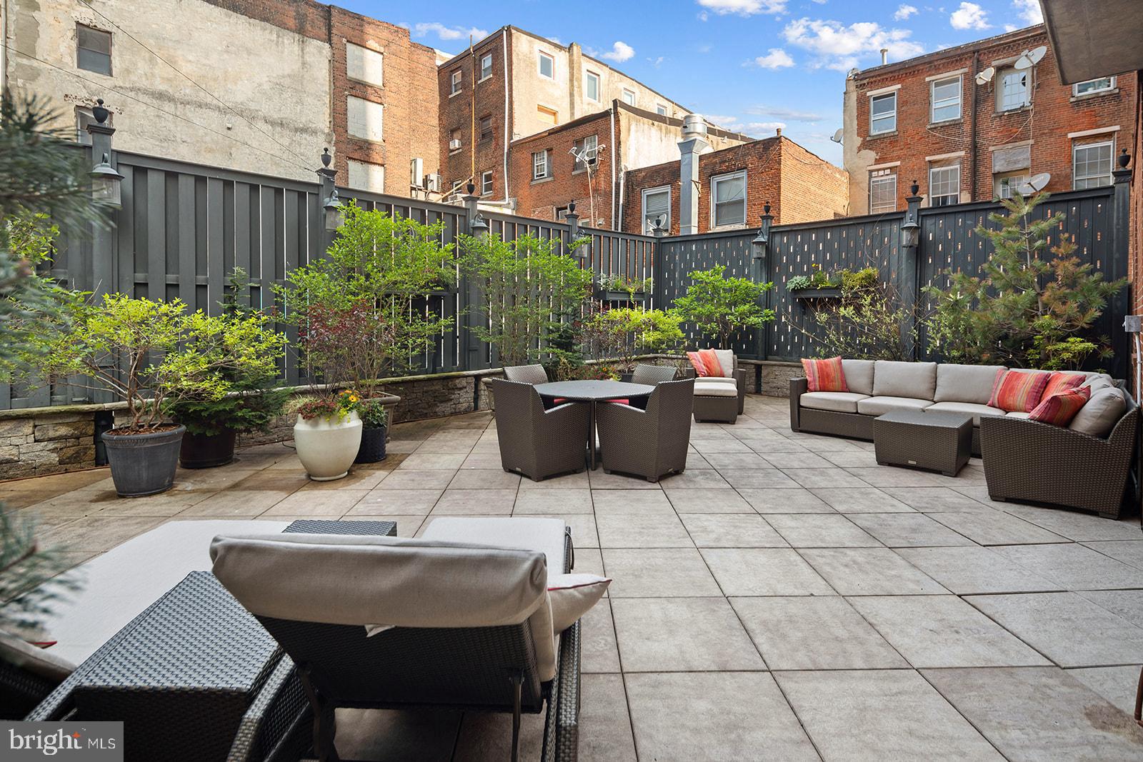 OLD CITY - Residential