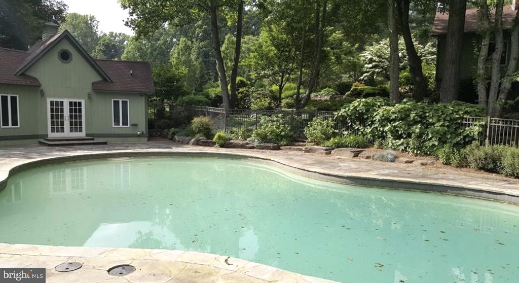 FLEETWOOD FARMS - Residential