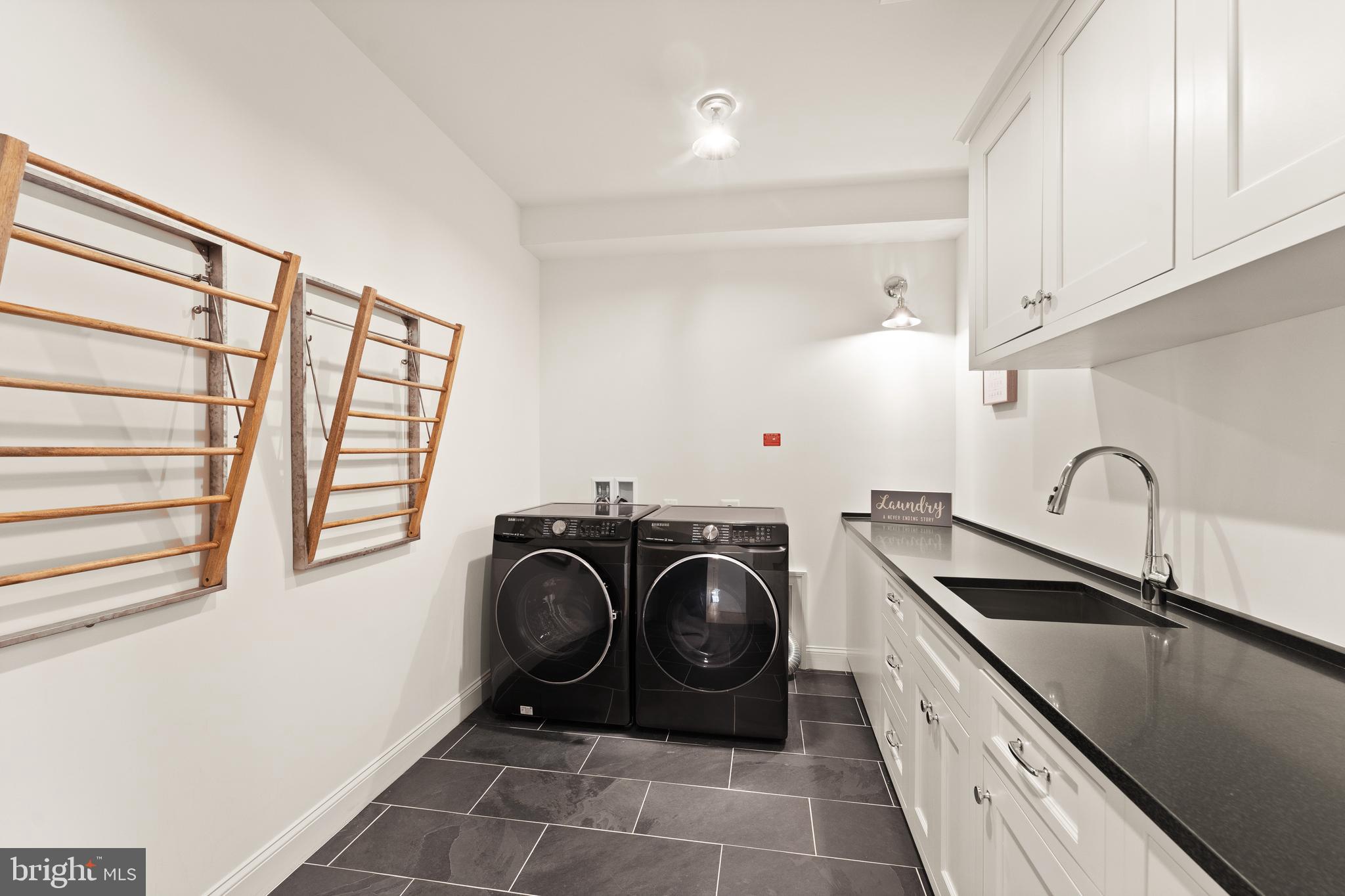 MC HENRY HEIGHTS - Residential