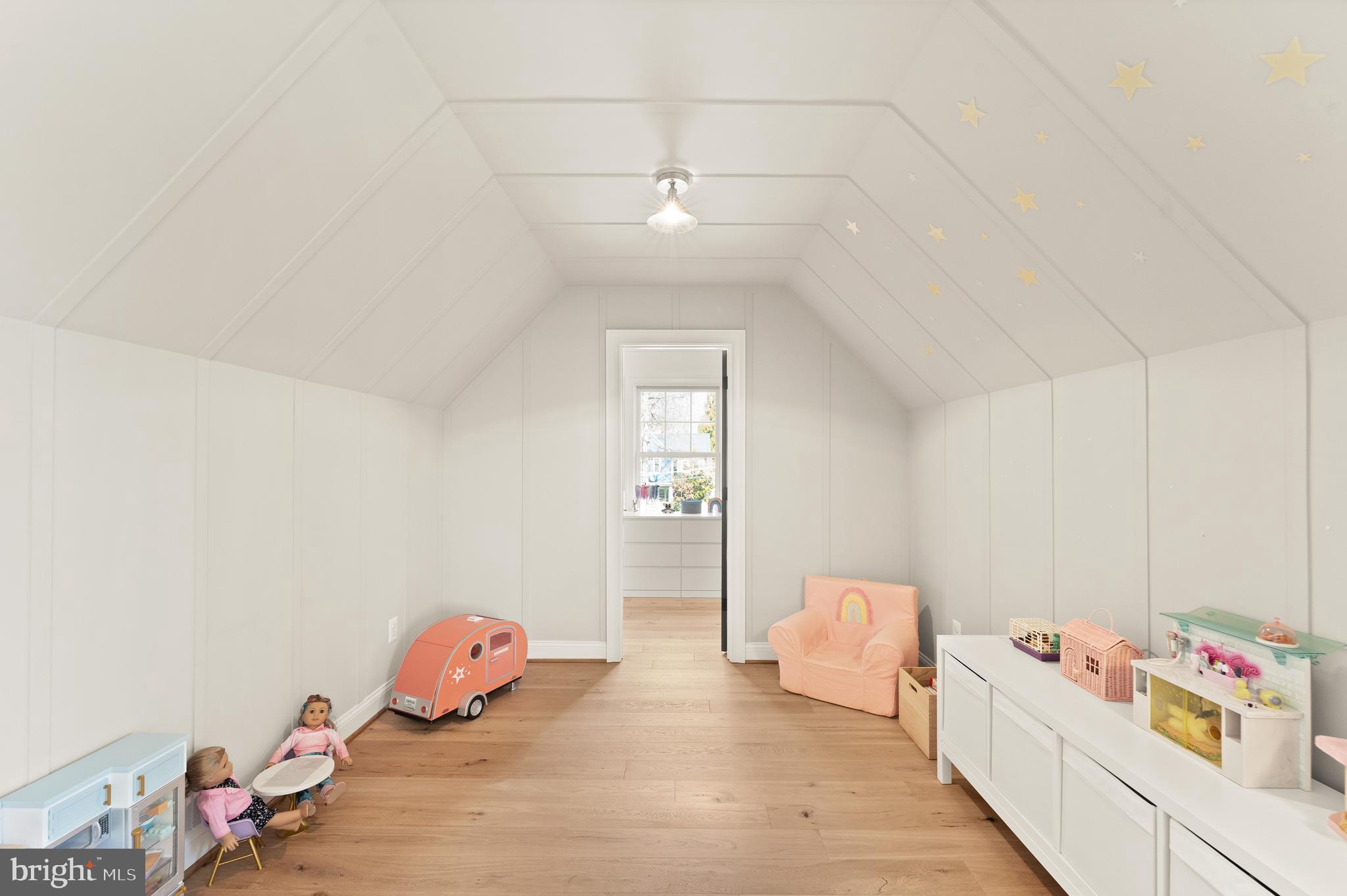 MC HENRY HEIGHTS - Residential