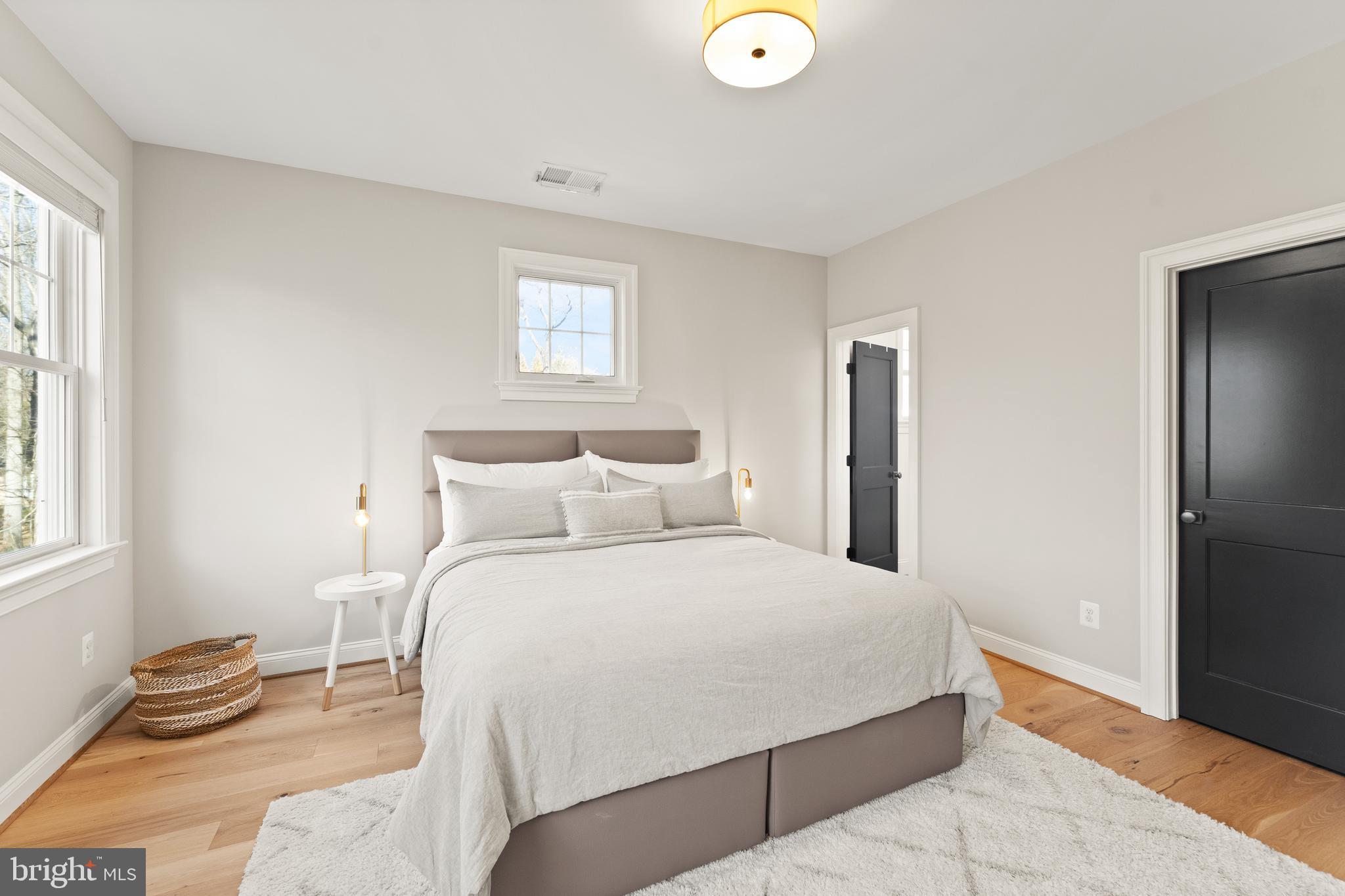 MC HENRY HEIGHTS - Residential