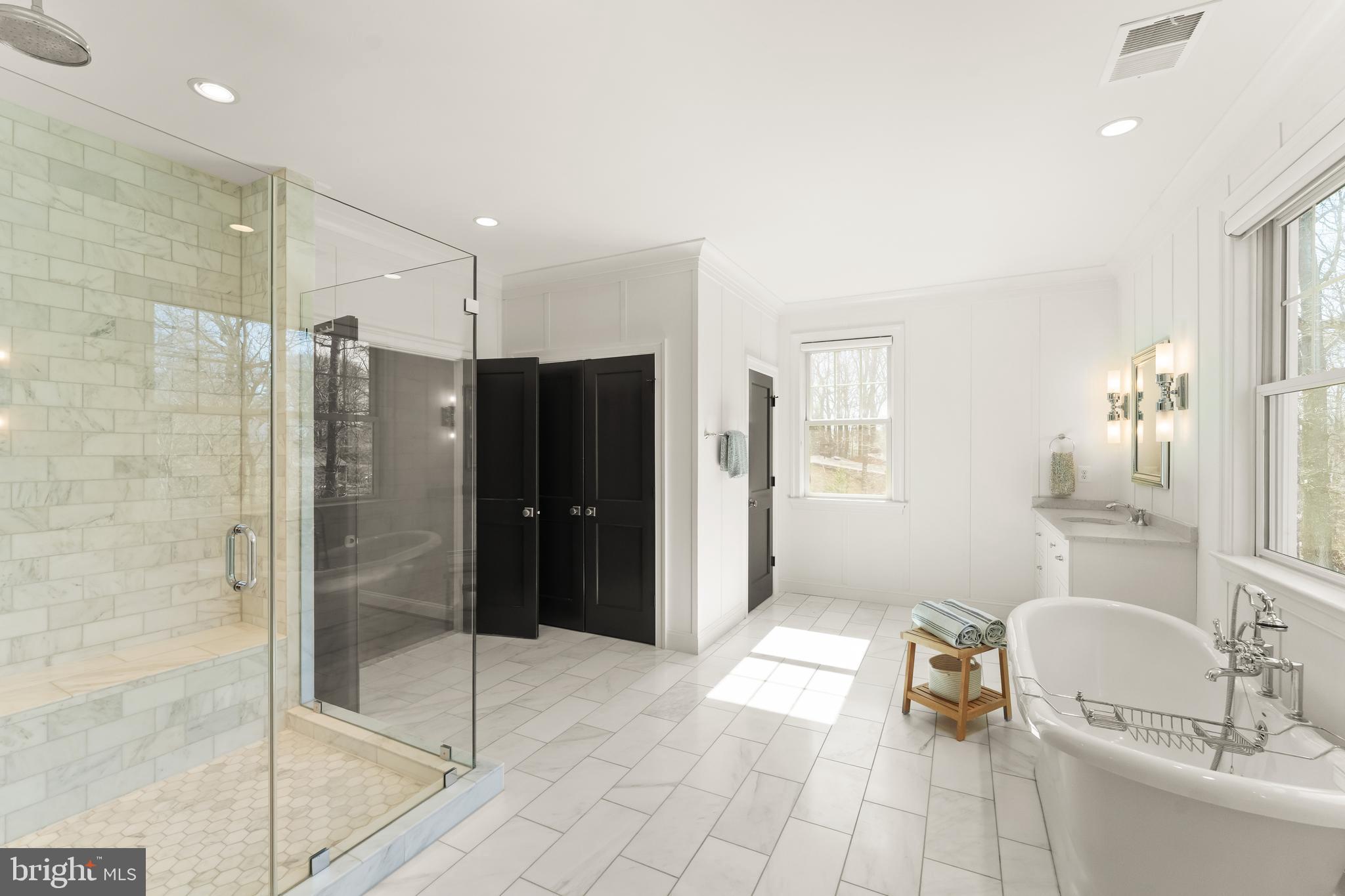 MC HENRY HEIGHTS - Residential