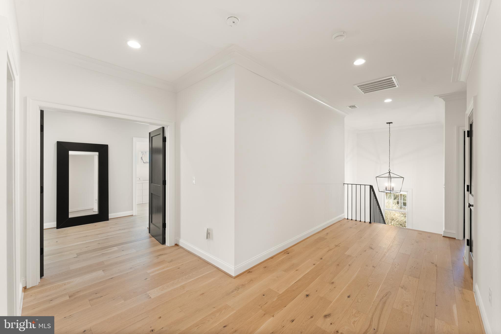 MC HENRY HEIGHTS - Residential