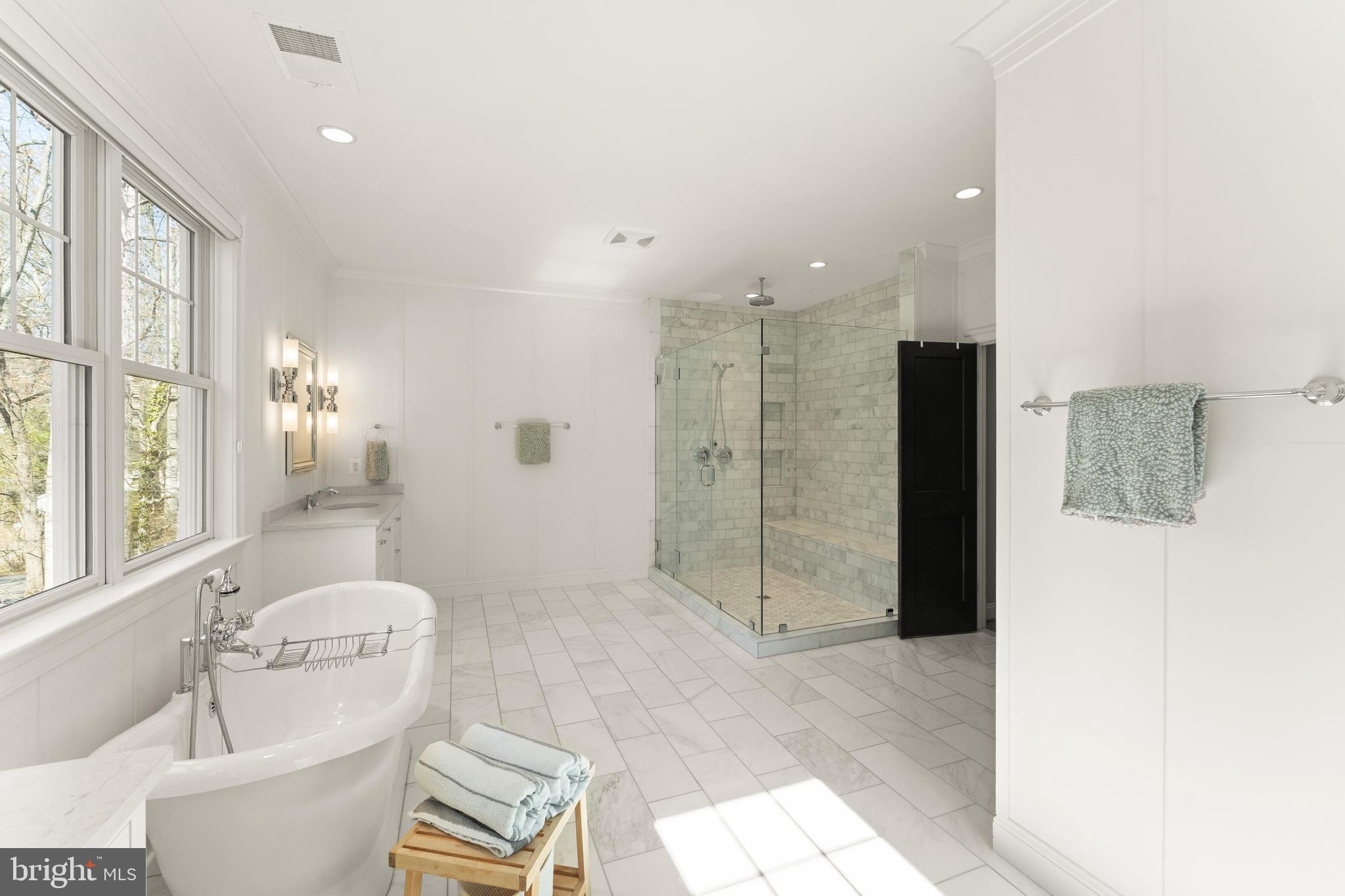 MC HENRY HEIGHTS - Residential