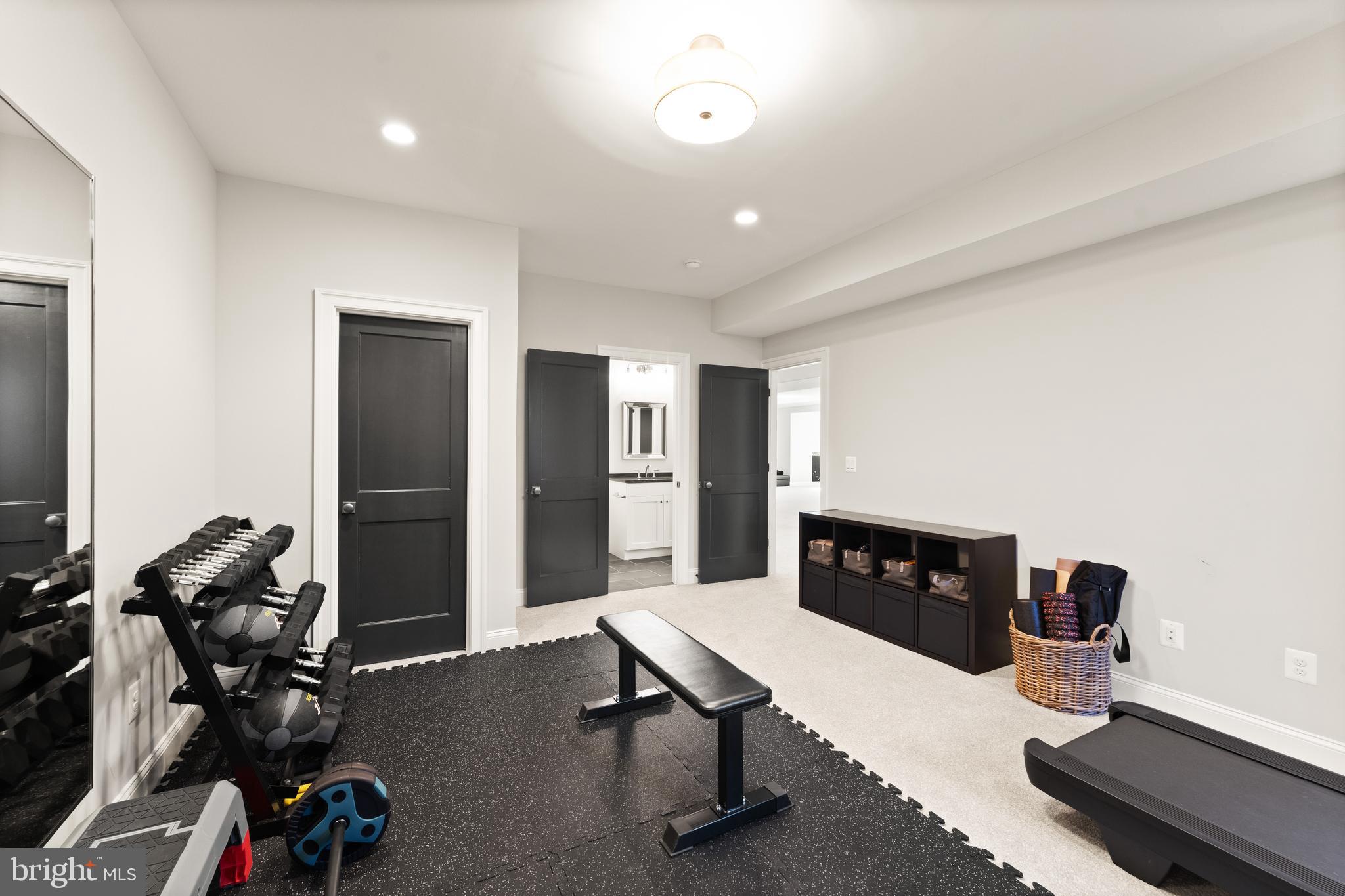 MC HENRY HEIGHTS - Residential