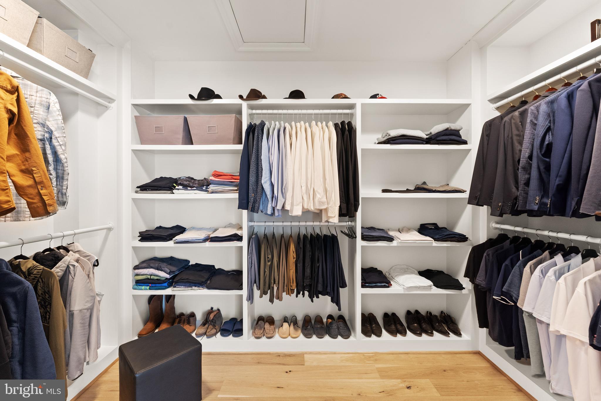 MC HENRY HEIGHTS - Residential