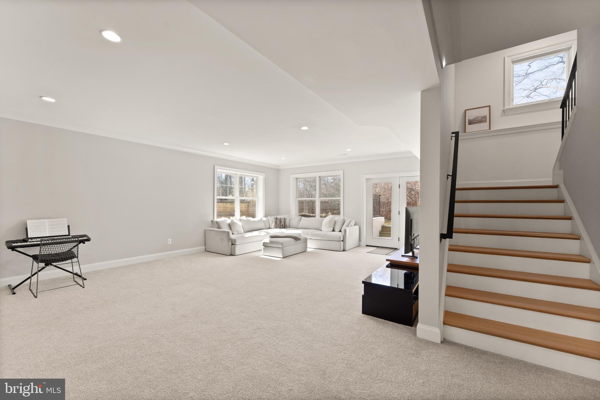 MC HENRY HEIGHTS - Residential