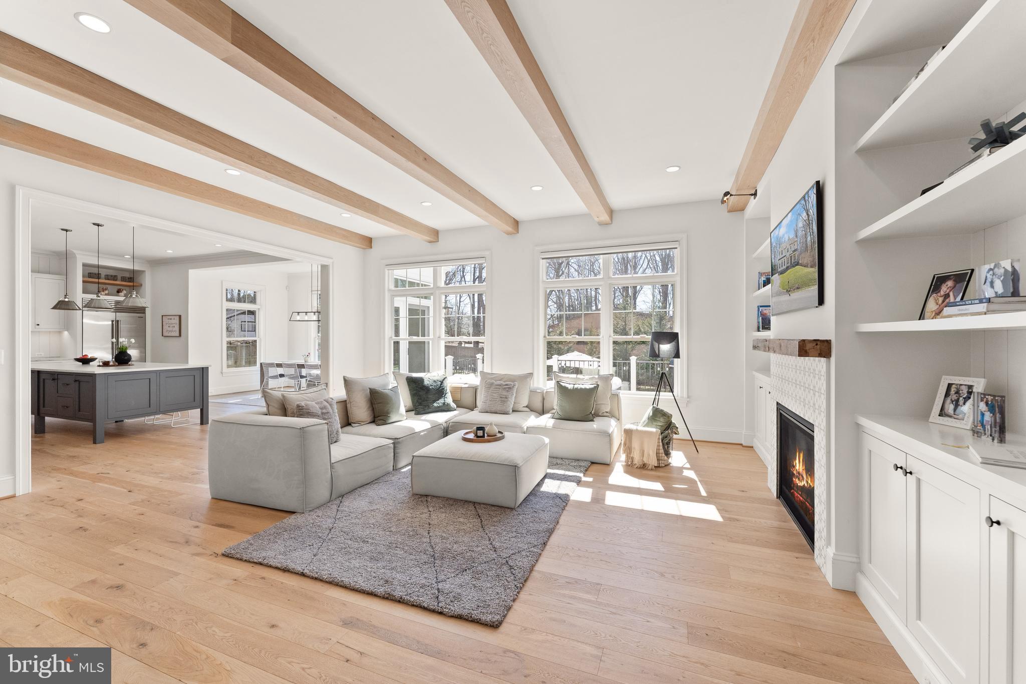 MC HENRY HEIGHTS - Residential