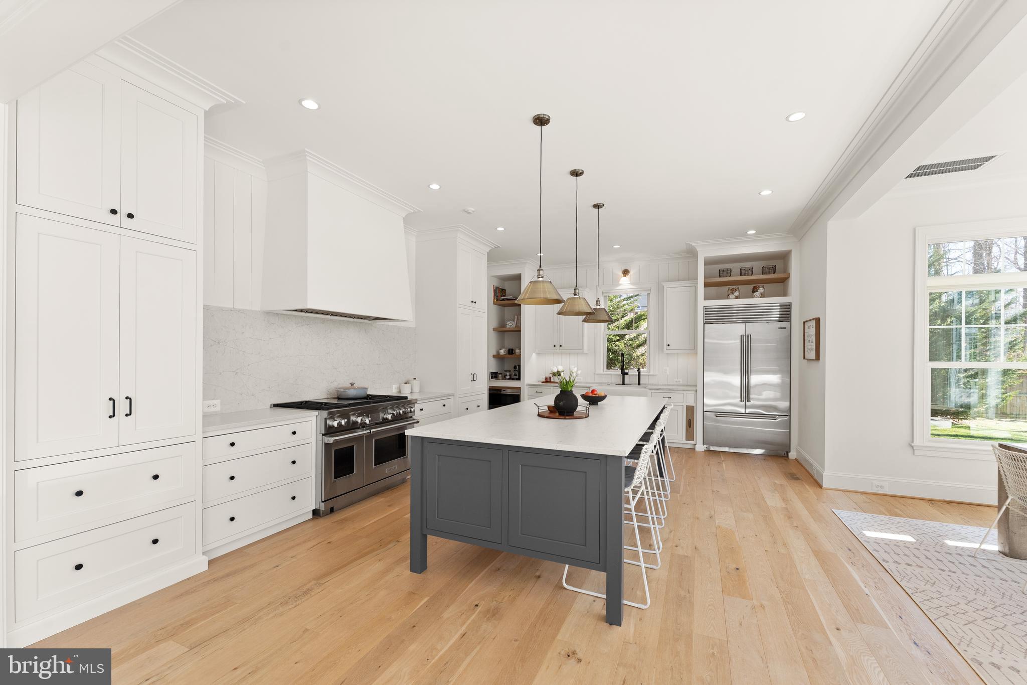 MC HENRY HEIGHTS - Residential