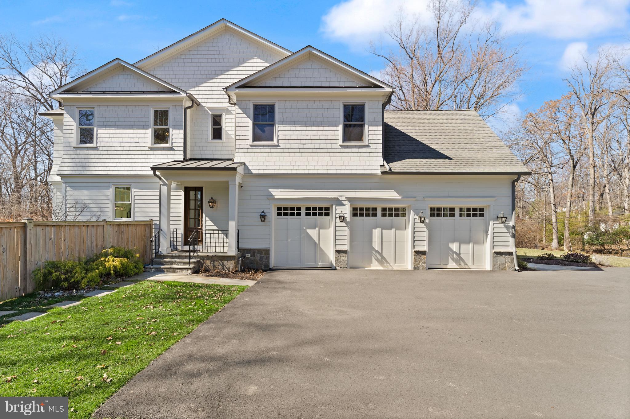 MC HENRY HEIGHTS - Residential