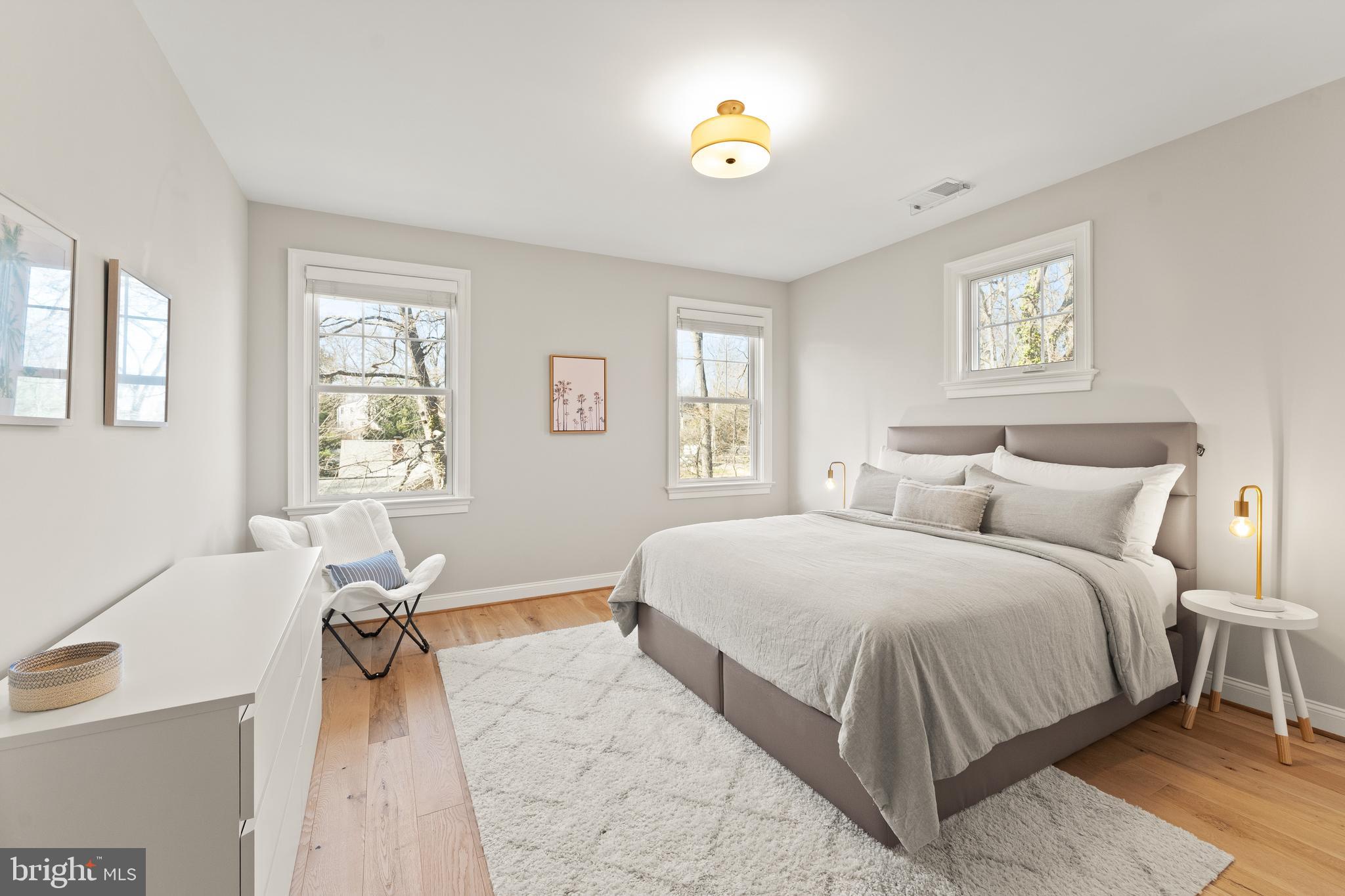 MC HENRY HEIGHTS - Residential