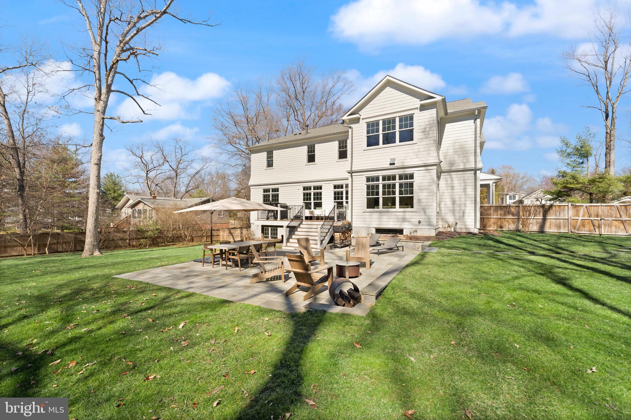 MC HENRY HEIGHTS - Residential