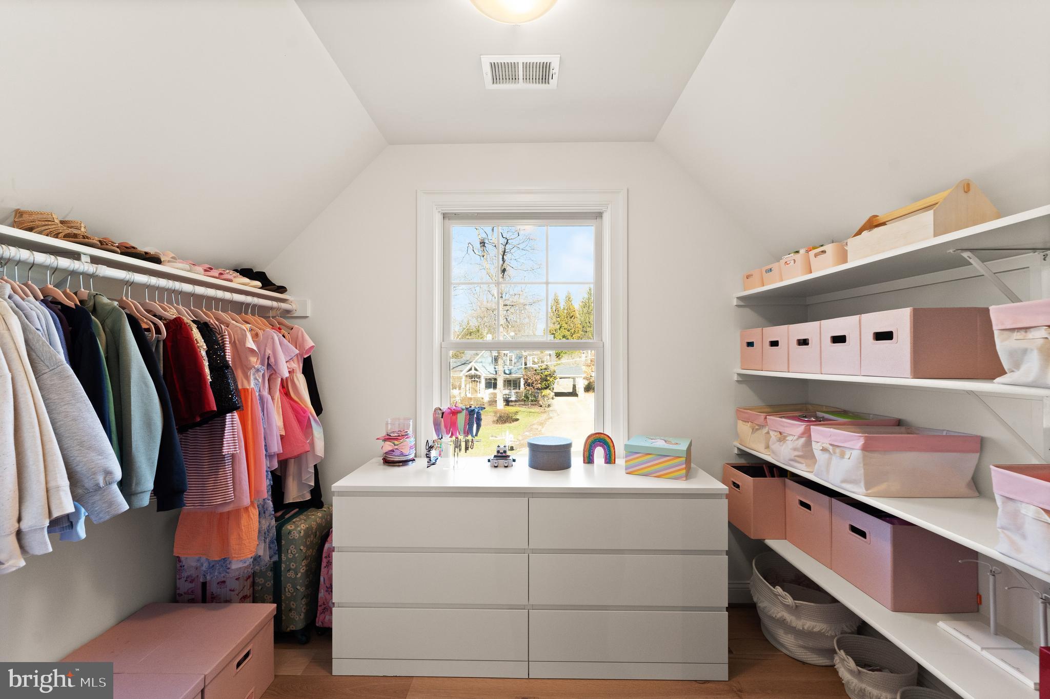 MC HENRY HEIGHTS - Residential