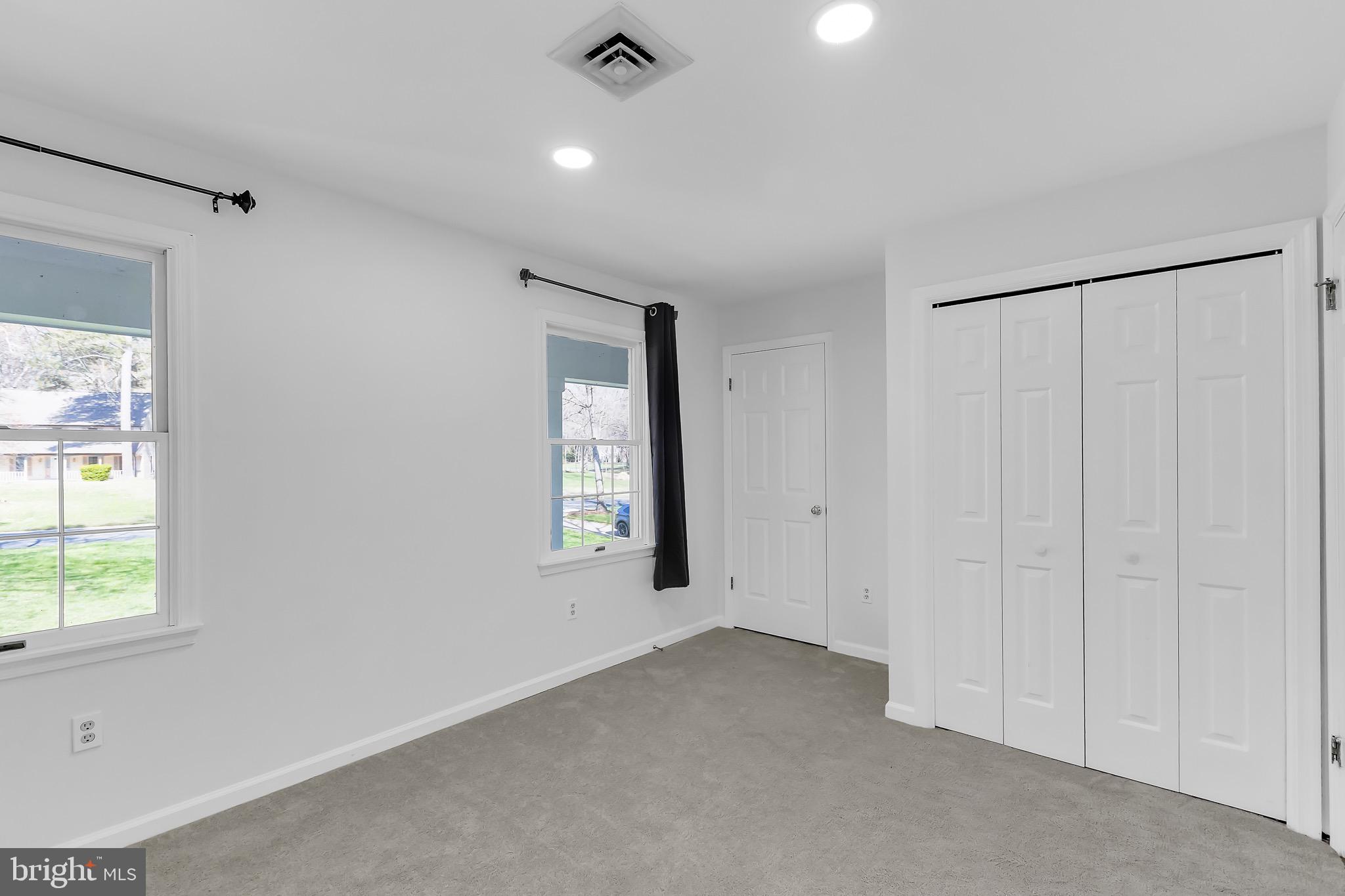 FOXCHASE - Residential