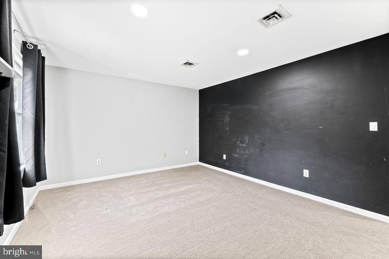 FOXCHASE - Residential