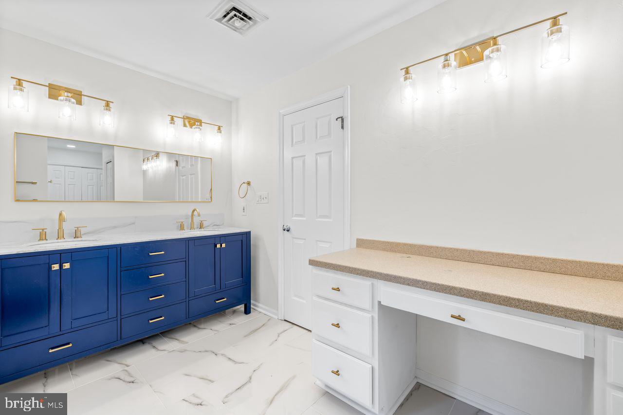 FOXCHASE - Residential