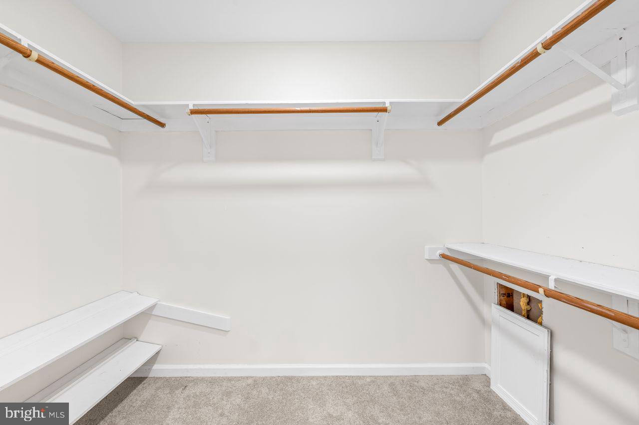 FOXCHASE - Residential