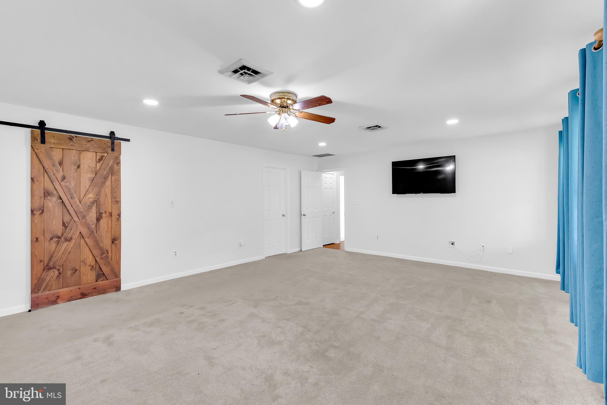 FOXCHASE - Residential