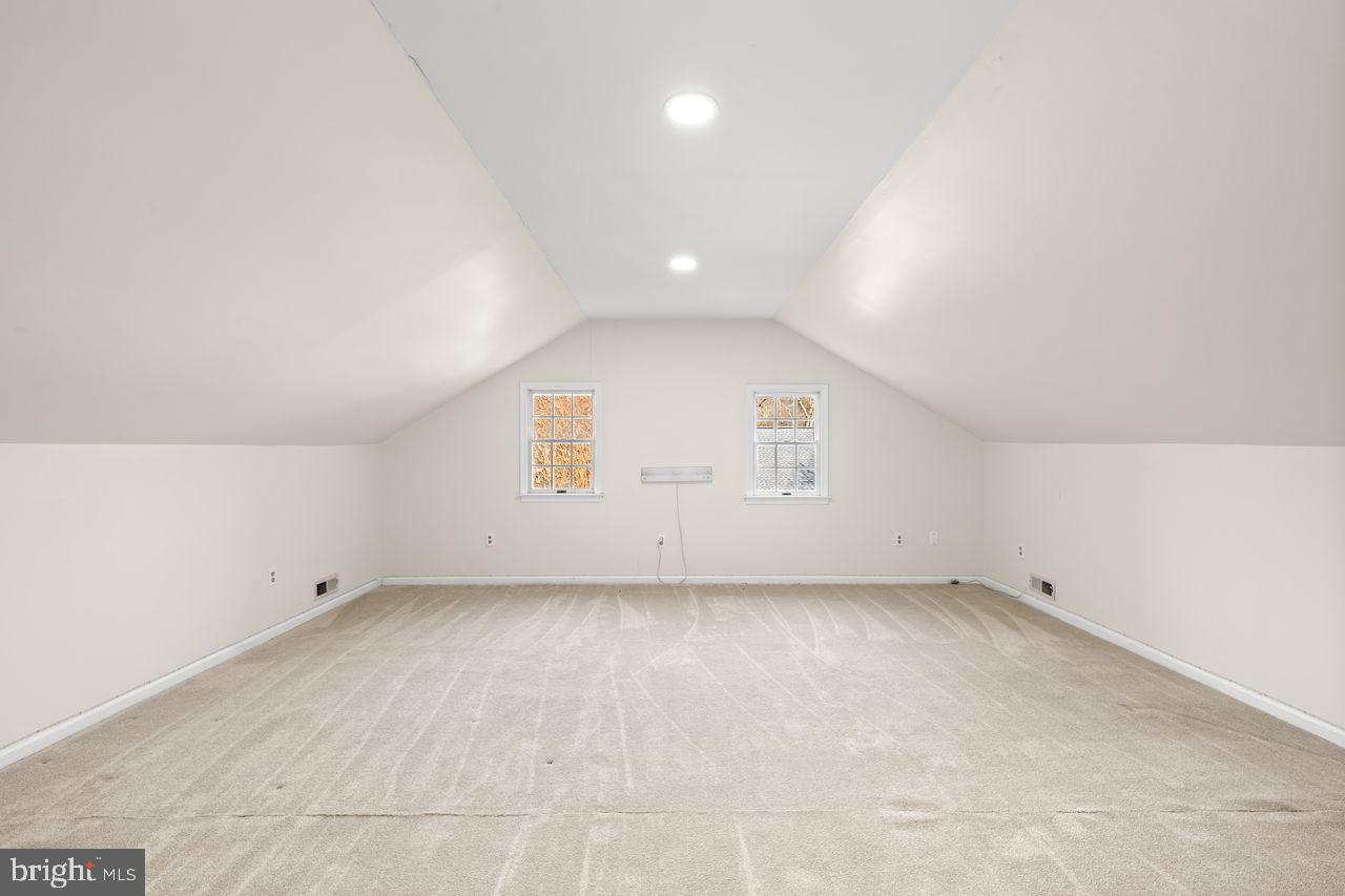 FOXCHASE - Residential