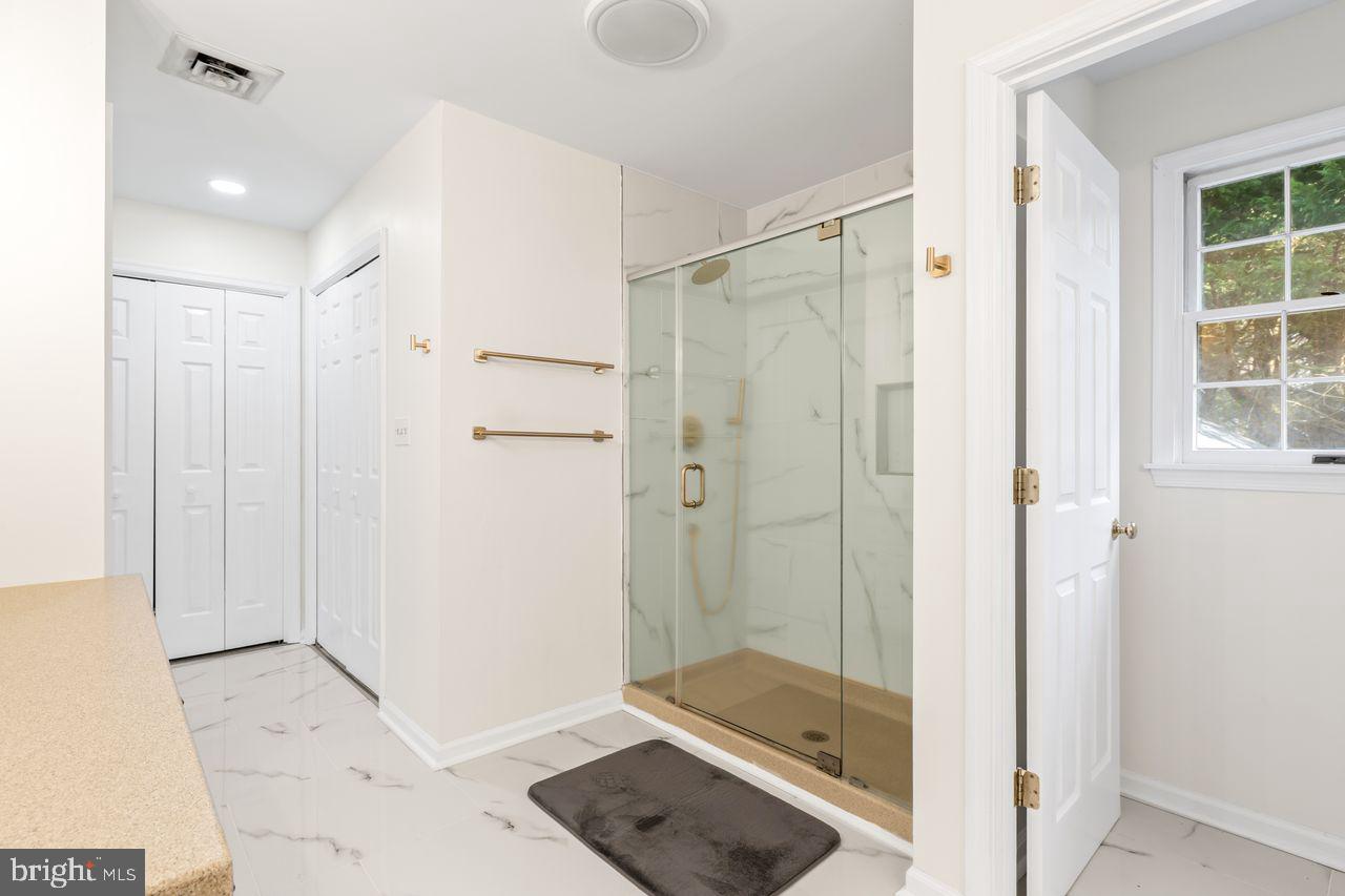 FOXCHASE - Residential