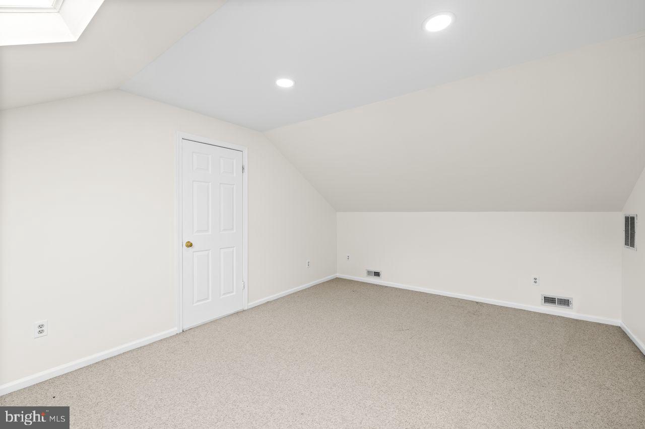 FOXCHASE - Residential