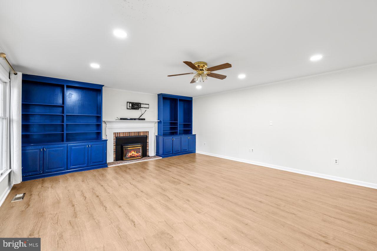 FOXCHASE - Residential