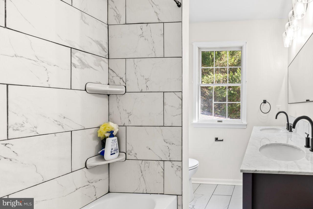 FOXCHASE - Residential