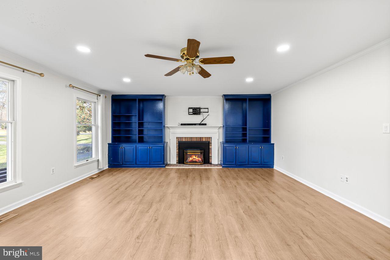 FOXCHASE - Residential