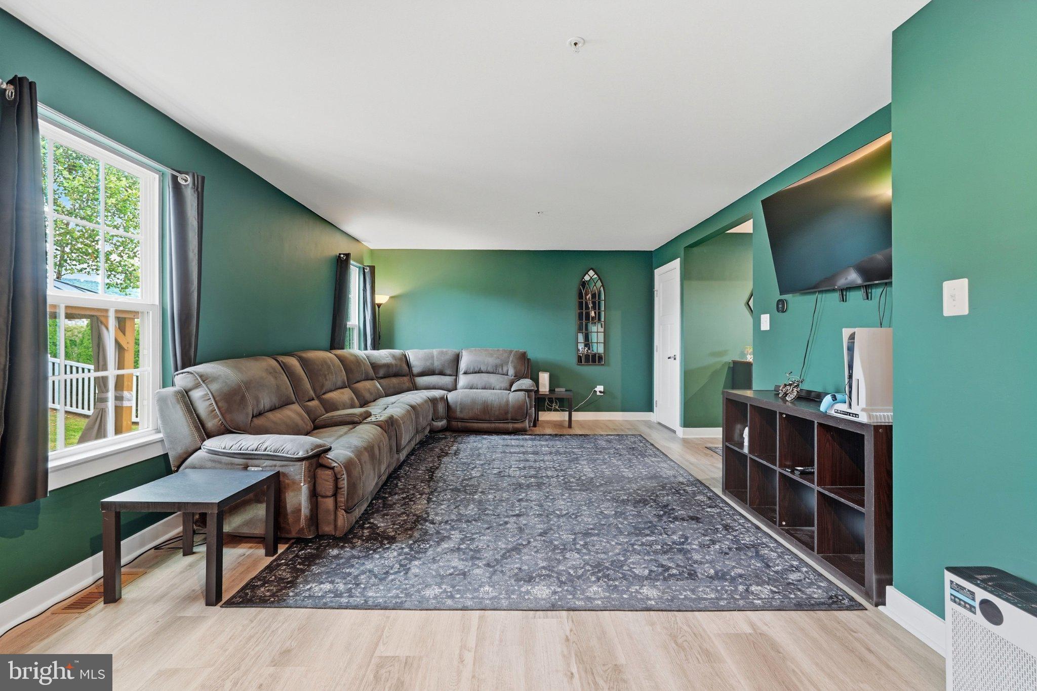 130 W WING WAY