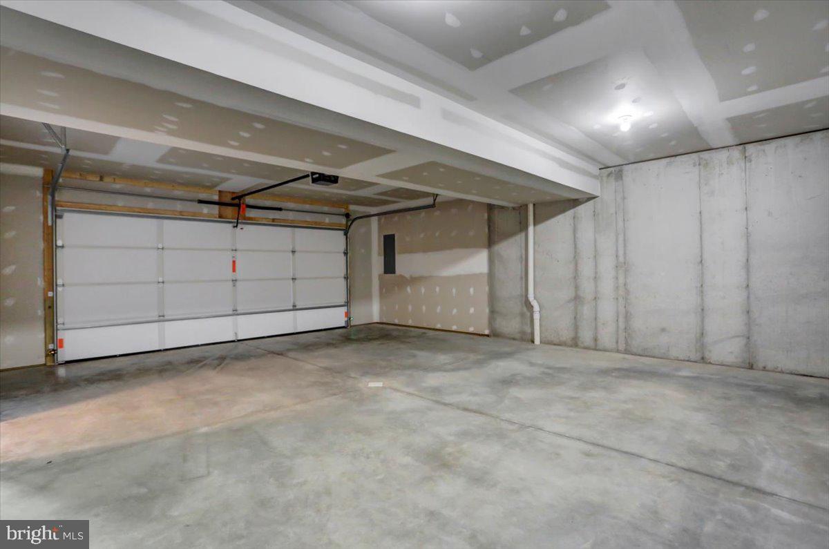 ANTIETAM COMMONS - Residential