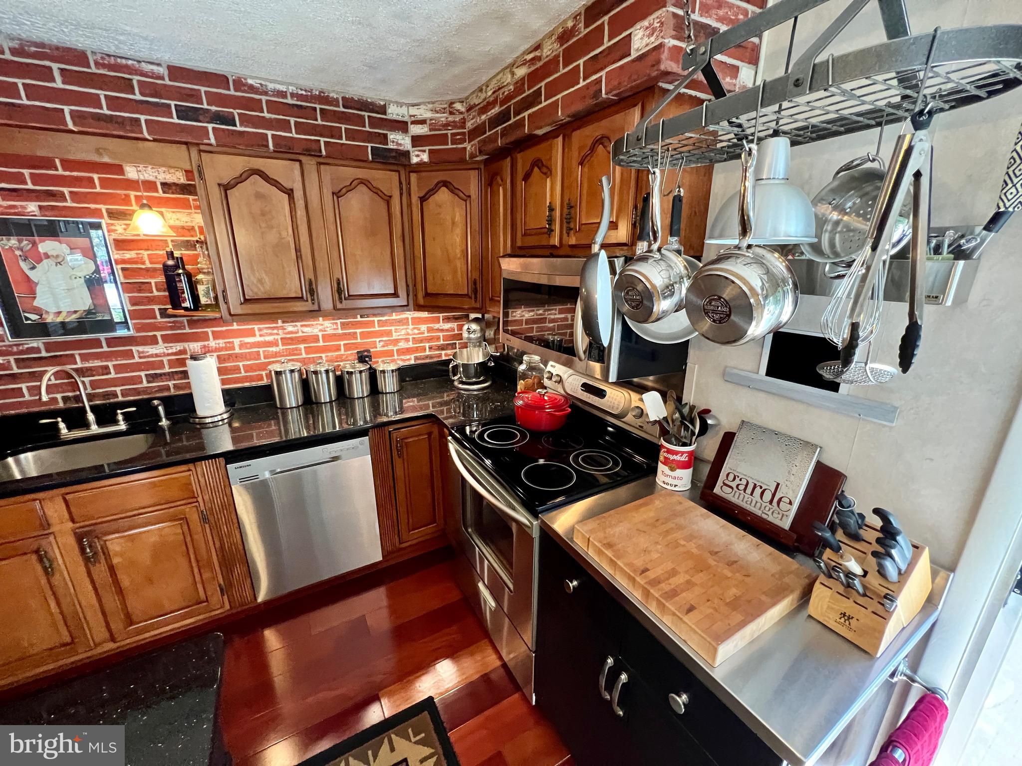 HAREWOOD PARK - Residential