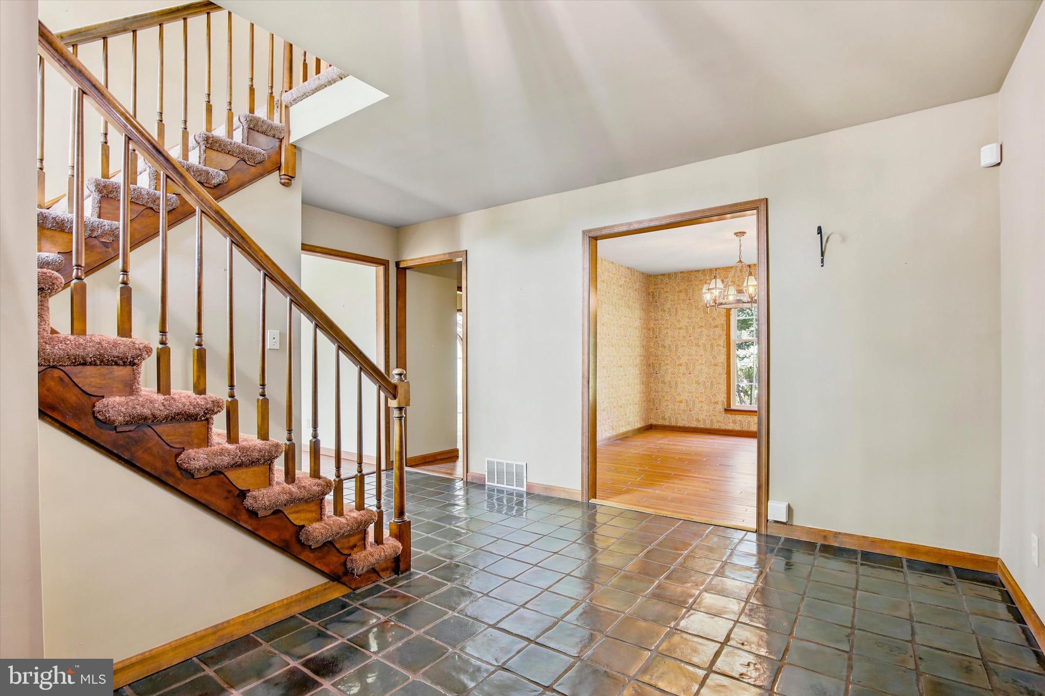 15 BROOKDALE DRIVE
