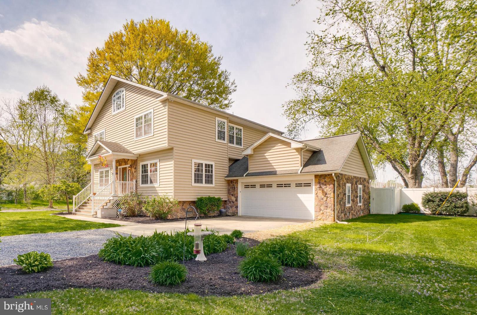 BOWLEYS QUARTERS - Residential