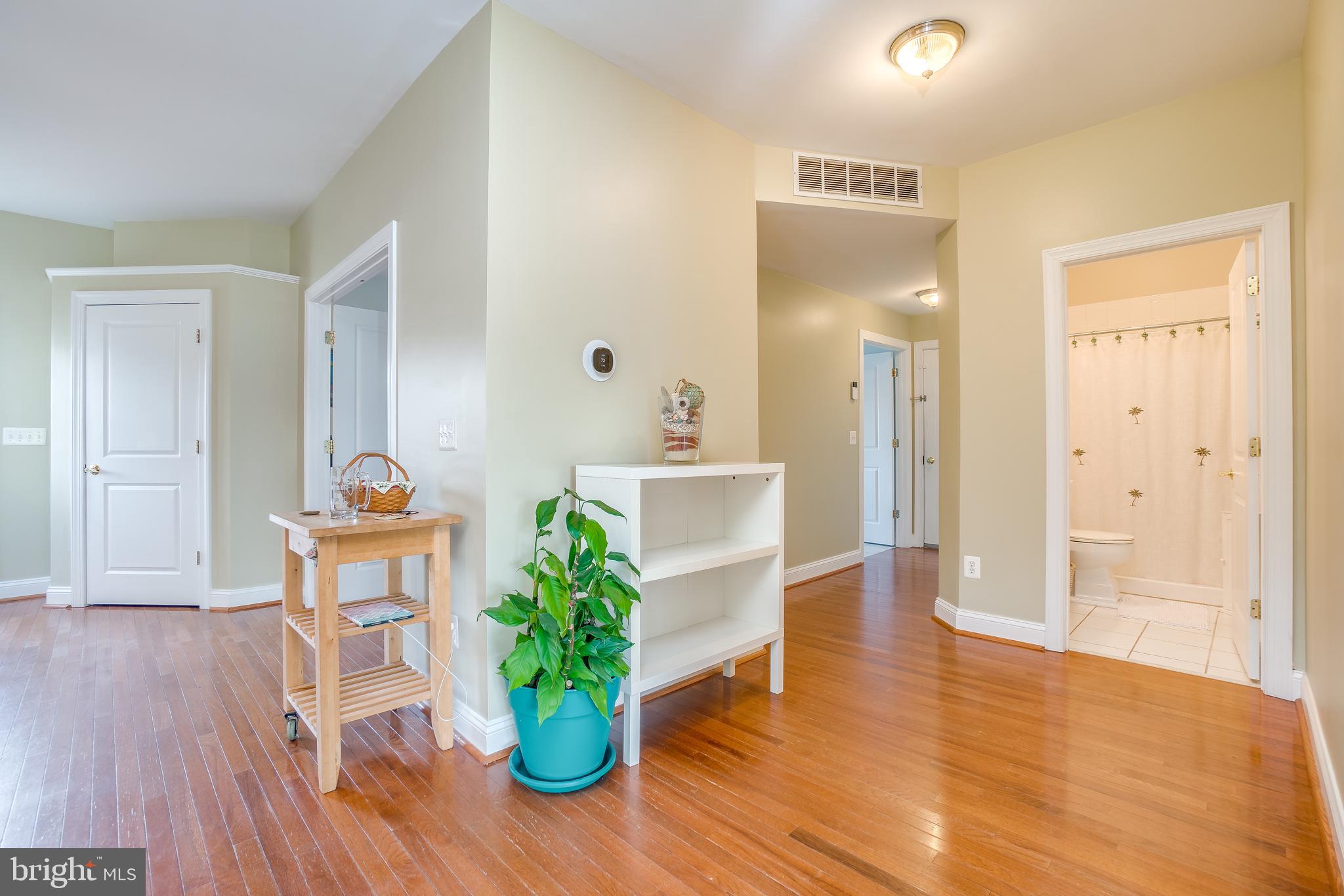 BOWLEYS QUARTERS - Residential