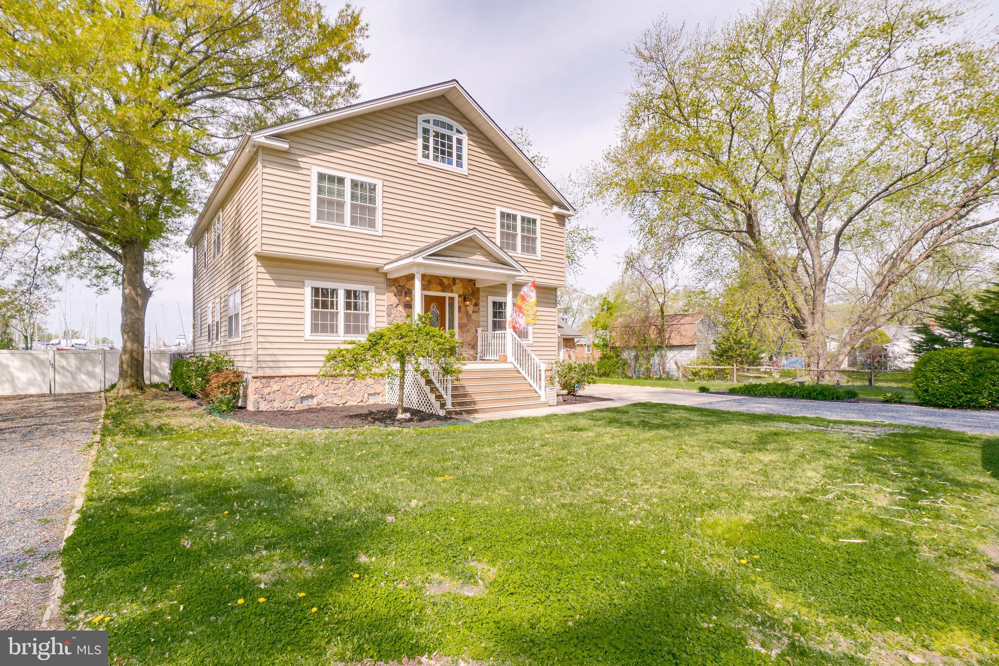 BOWLEYS QUARTERS - Residential