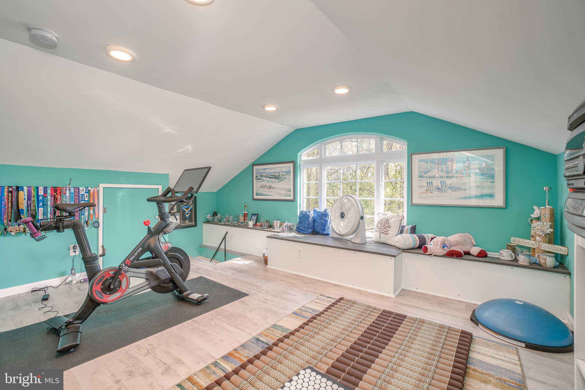 BOWLEYS QUARTERS - Residential