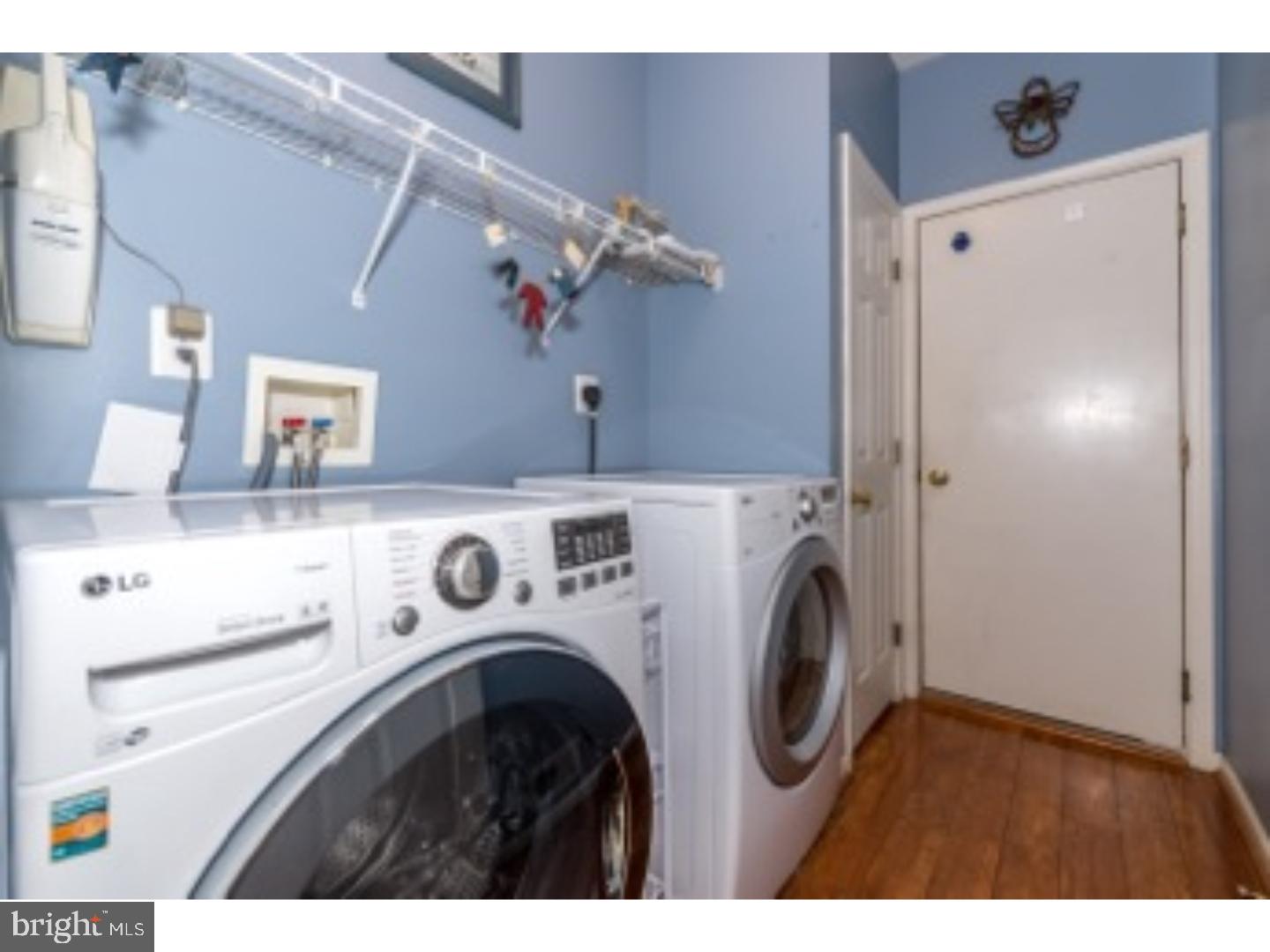 LOCKSLEY GLEN - Residential