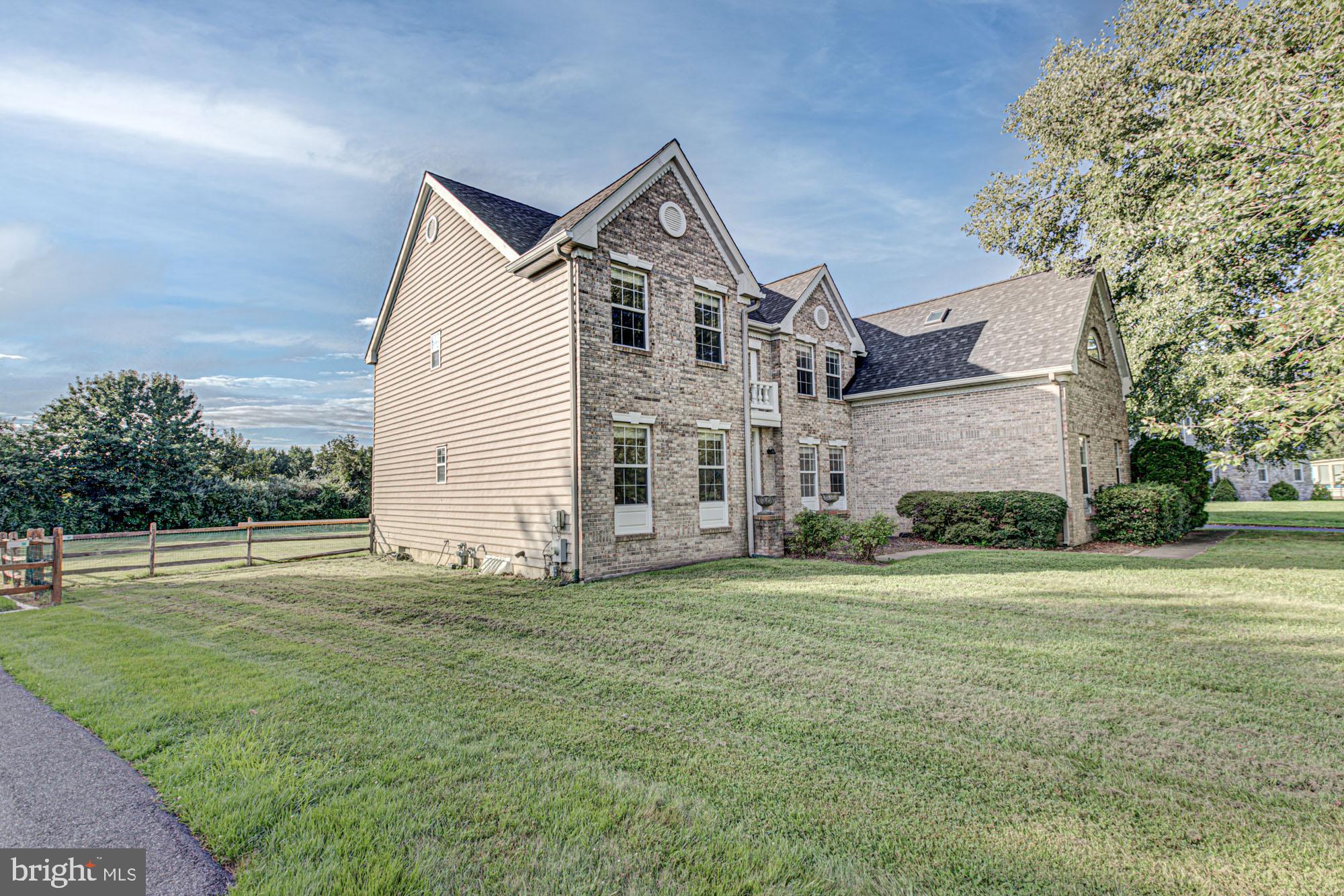 218 SHEATS LANE