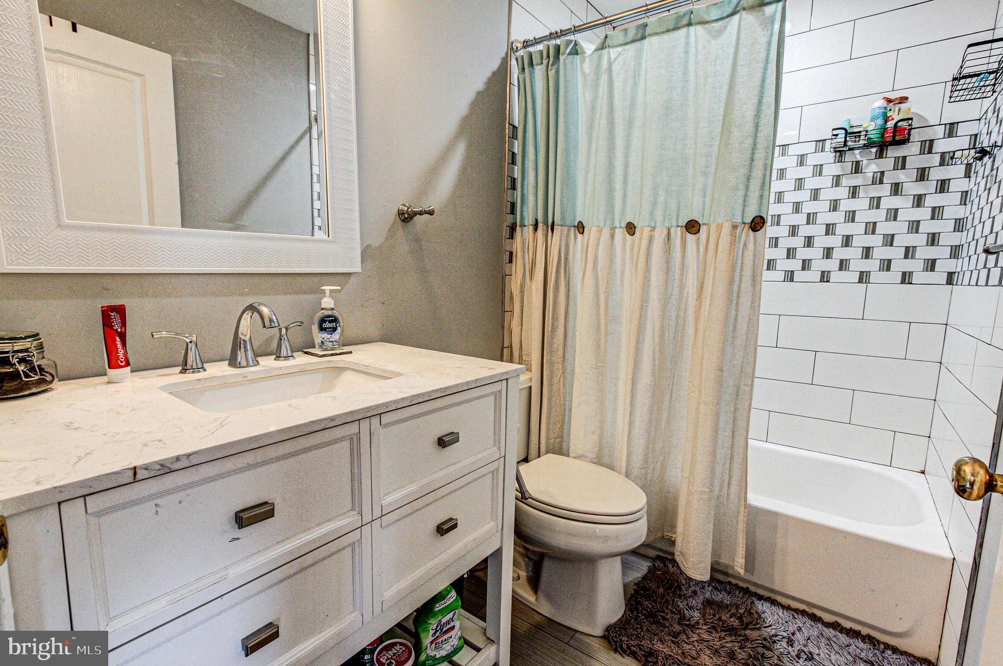 DOYLESTOWN STATION - Residential