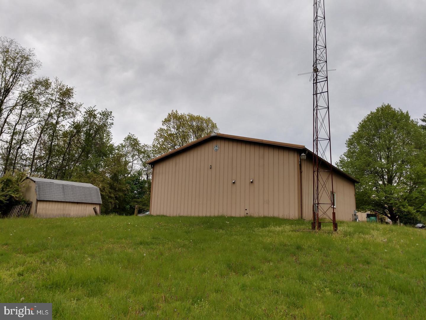 23 N LAWRENCE SQ BOULEVARD N