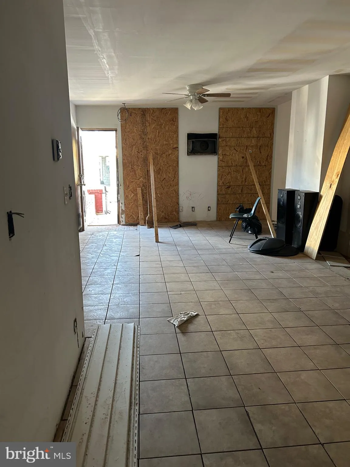 Philadelphia, Pennsylvania 19134, United States, 5 Bedrooms Bedrooms, ,1 BathroomBathrooms,Residential,Pending,7688