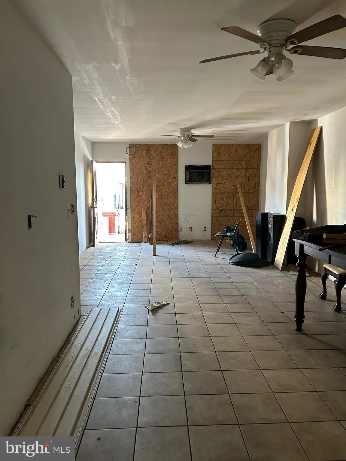 Philadelphia, Pennsylvania 19134, United States, 5 Bedrooms Bedrooms, ,1 BathroomBathrooms,Residential,Pending,7688